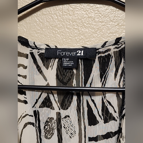 White Printed Open Back Blouse - Picture 4 of 4